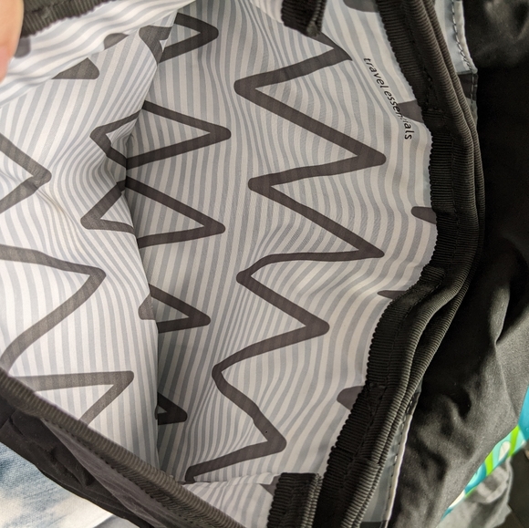 Lululemon Party OM bag in EUC - Picture 8 of 8